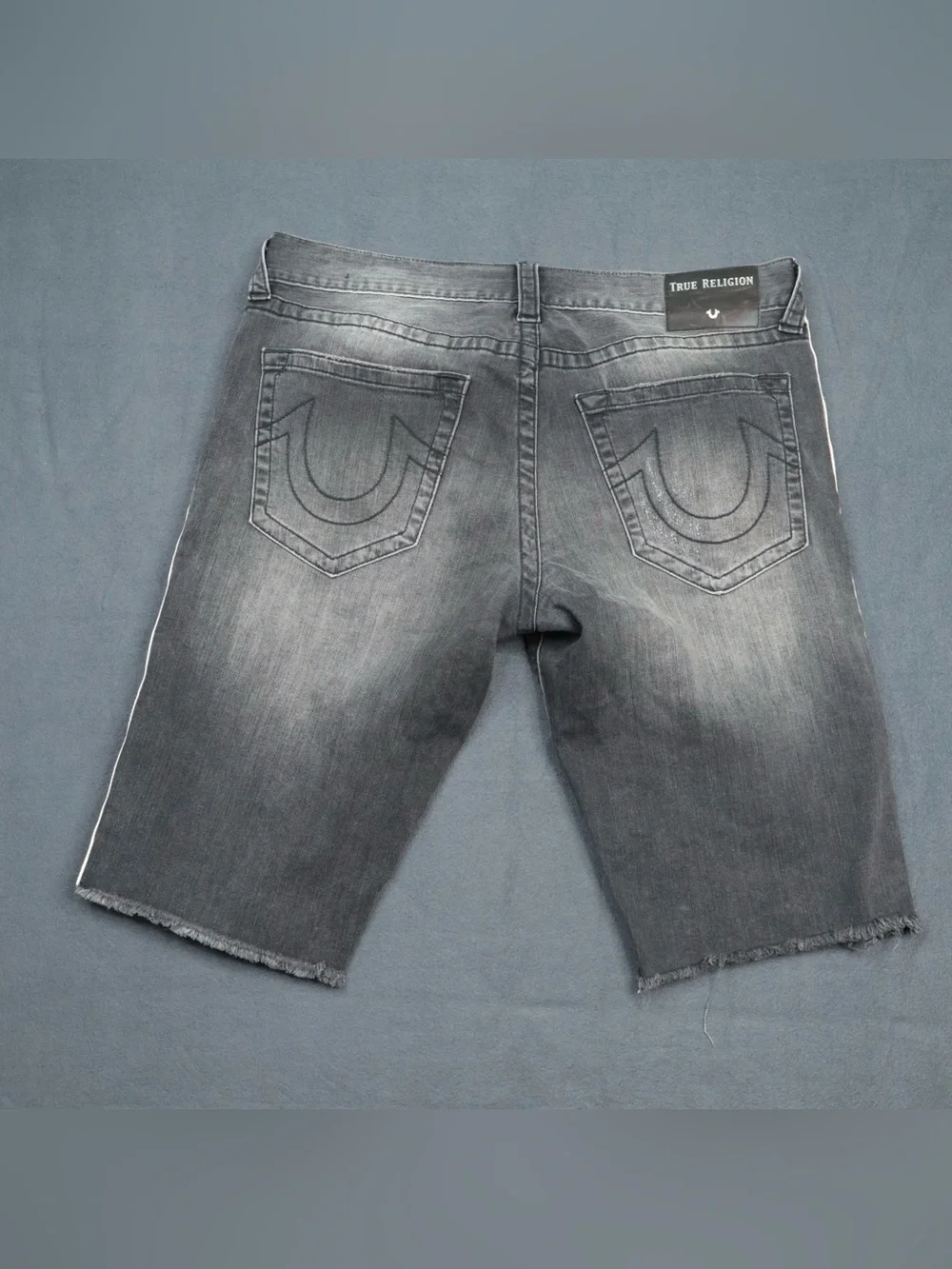 True Religion Geno Men's Distressed Denim Shorts Size 34 Gray Relaxed Slim